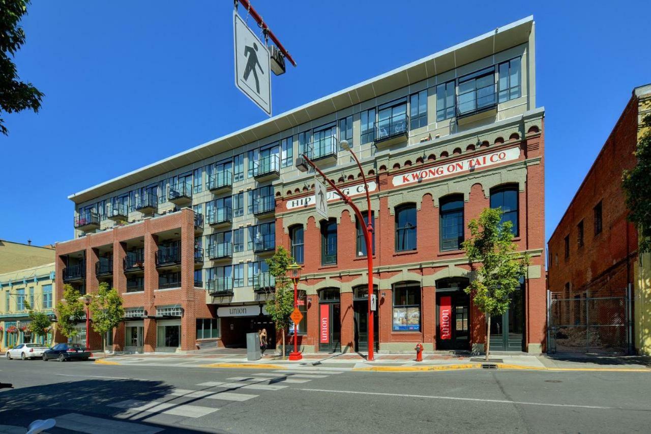 Downtown Heritage Condo With Parking Victoria Buitenkant foto